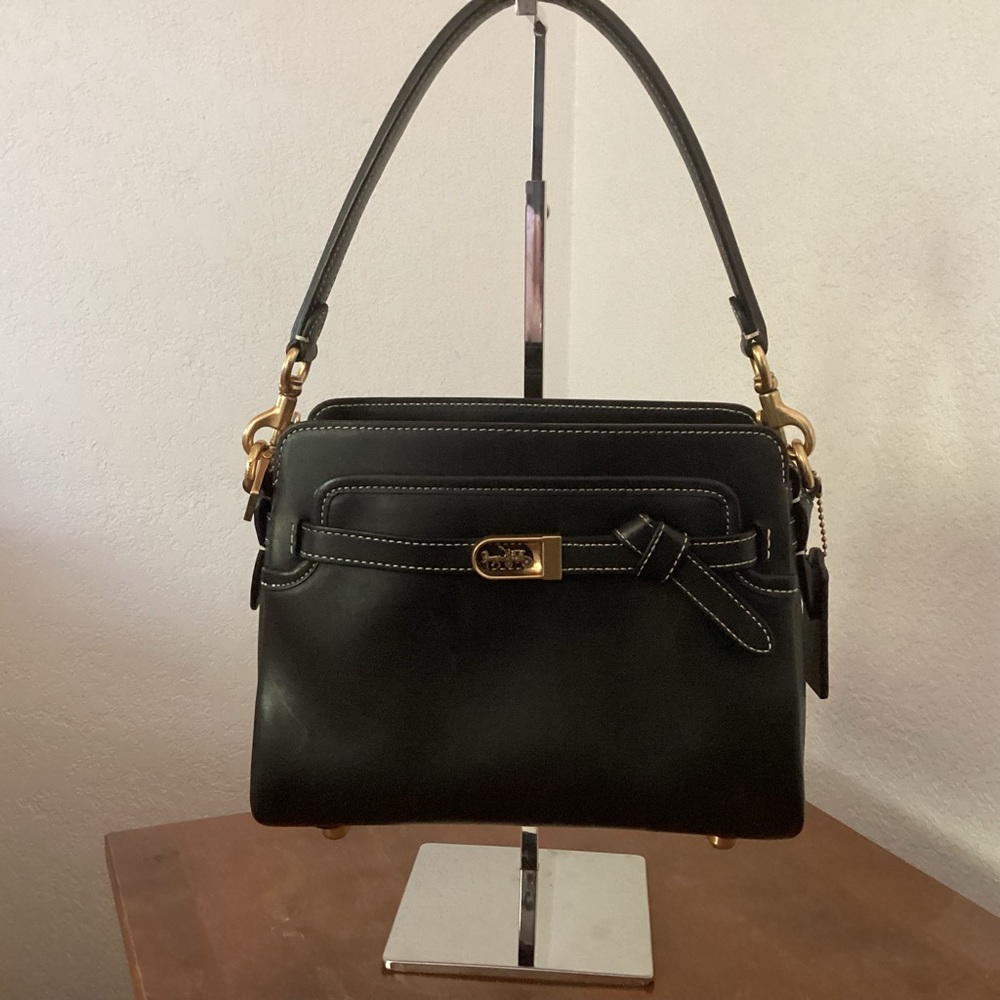 Coach Glove Tanned Leather Tate handbag Like New .